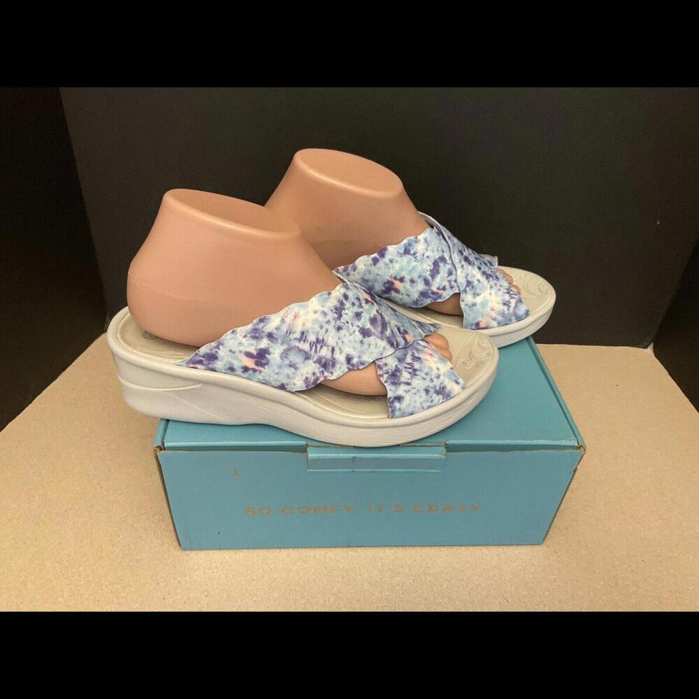 New! Womens Bzees Sahara Blue Slip On Casual Wedge Slide Sandals. Size 9M. Nice!